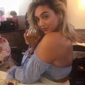 Meet your Posher, Sandi